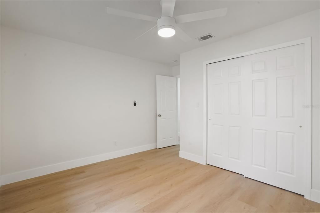 Active With Contract: $385,000 (3 beds, 2 baths, 1372 Square Feet)