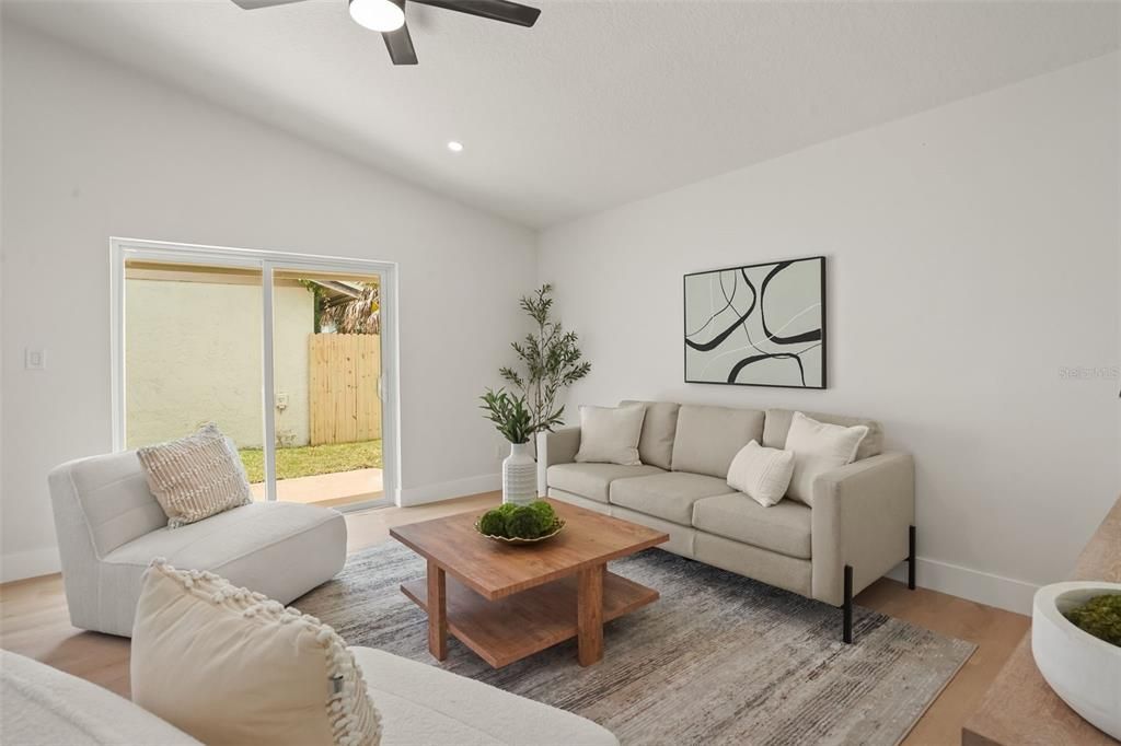 Active With Contract: $385,000 (3 beds, 2 baths, 1372 Square Feet)