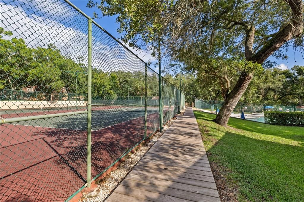For Sale: $267,000 (2 beds, 2 baths, 1344 Square Feet)