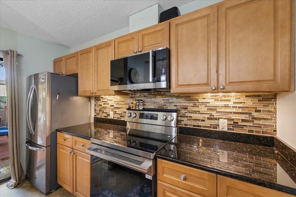For Sale: $267,000 (2 beds, 2 baths, 1344 Square Feet)