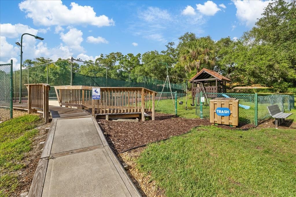 For Sale: $267,000 (2 beds, 2 baths, 1344 Square Feet)