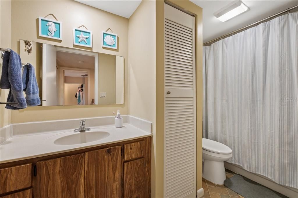 For Sale: $267,000 (2 beds, 2 baths, 1344 Square Feet)