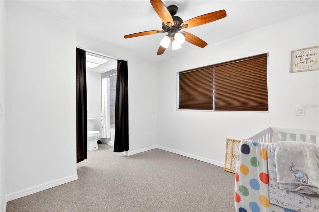 For Sale: $345,000 (4 beds, 3 baths, 2348 Square Feet)