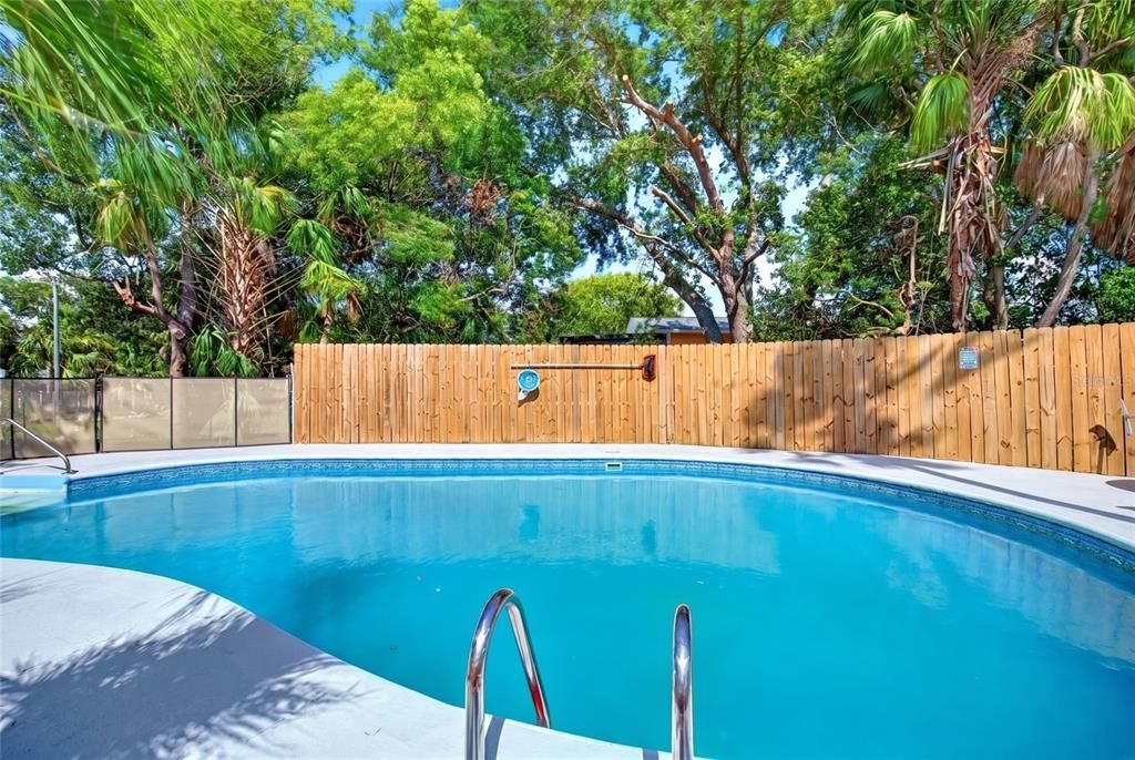 For Sale: $345,000 (4 beds, 3 baths, 2348 Square Feet)