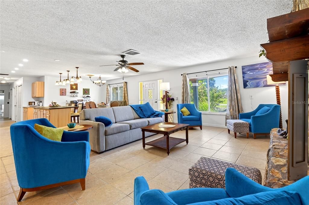 For Sale: $345,000 (4 beds, 3 baths, 2348 Square Feet)