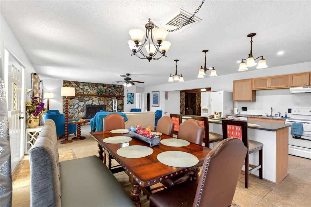 For Sale: $345,000 (4 beds, 3 baths, 2348 Square Feet)