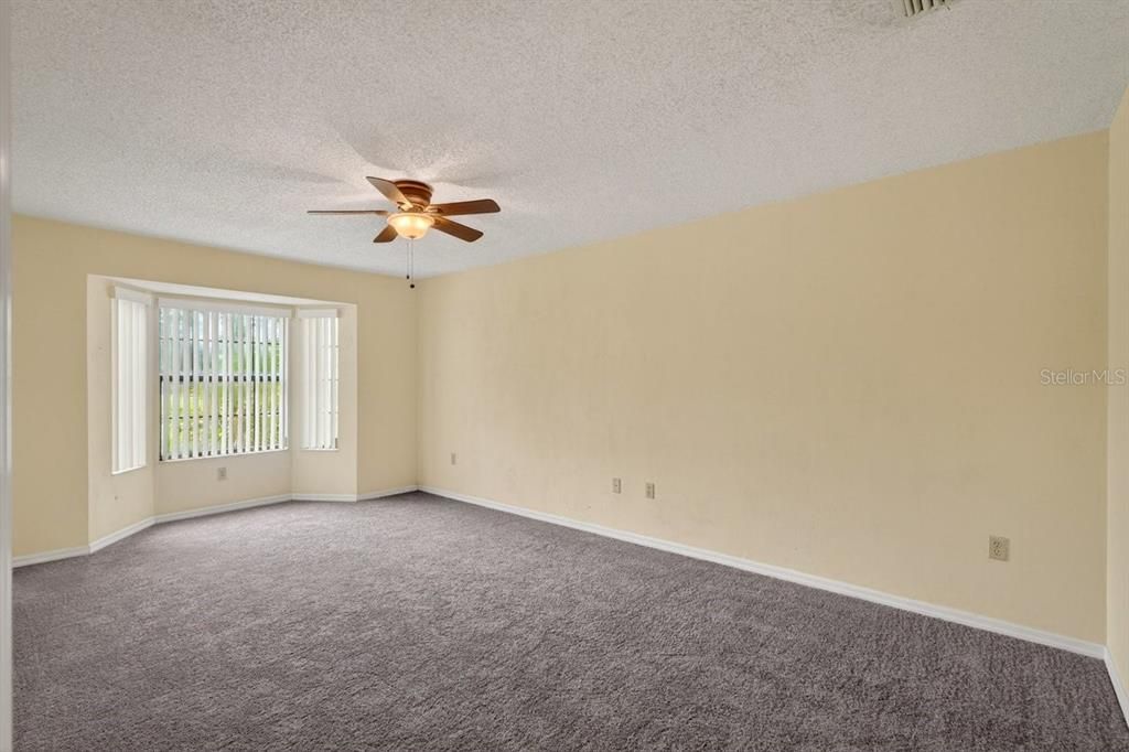 For Sale: $269,000 (3 beds, 2 baths, 1260 Square Feet)