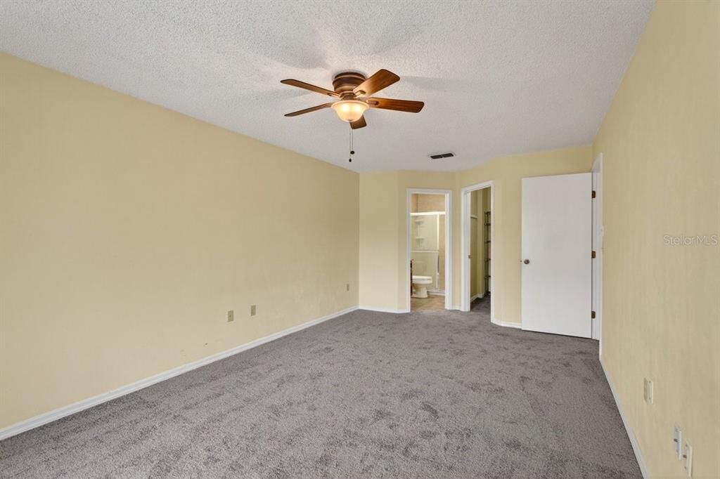 For Sale: $269,000 (3 beds, 2 baths, 1260 Square Feet)
