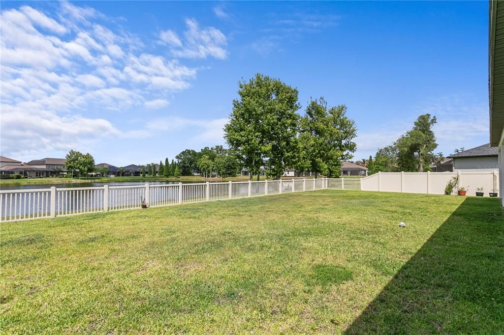 For Sale: $899,000 (5 beds, 4 baths, 4750 Square Feet)