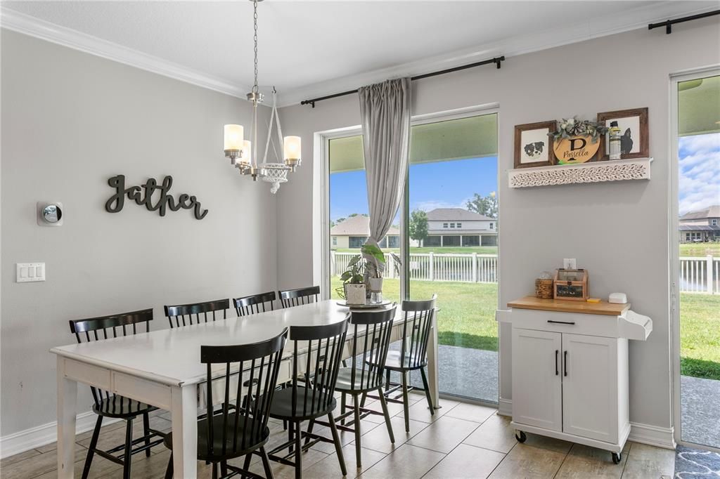 For Sale: $899,000 (5 beds, 4 baths, 4750 Square Feet)