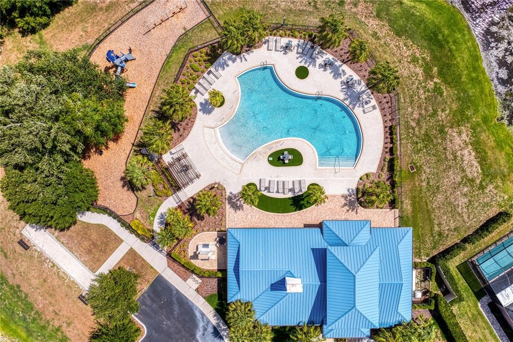 For Sale: $899,000 (5 beds, 4 baths, 4750 Square Feet)