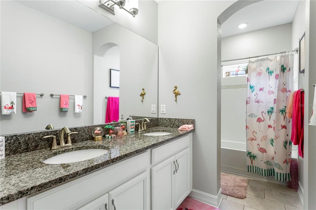 For Sale: $899,000 (5 beds, 4 baths, 4750 Square Feet)