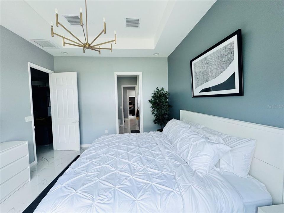 En Venta: $398,000 (2 camas, 2 baños, 1961 Pies cuadrados)
