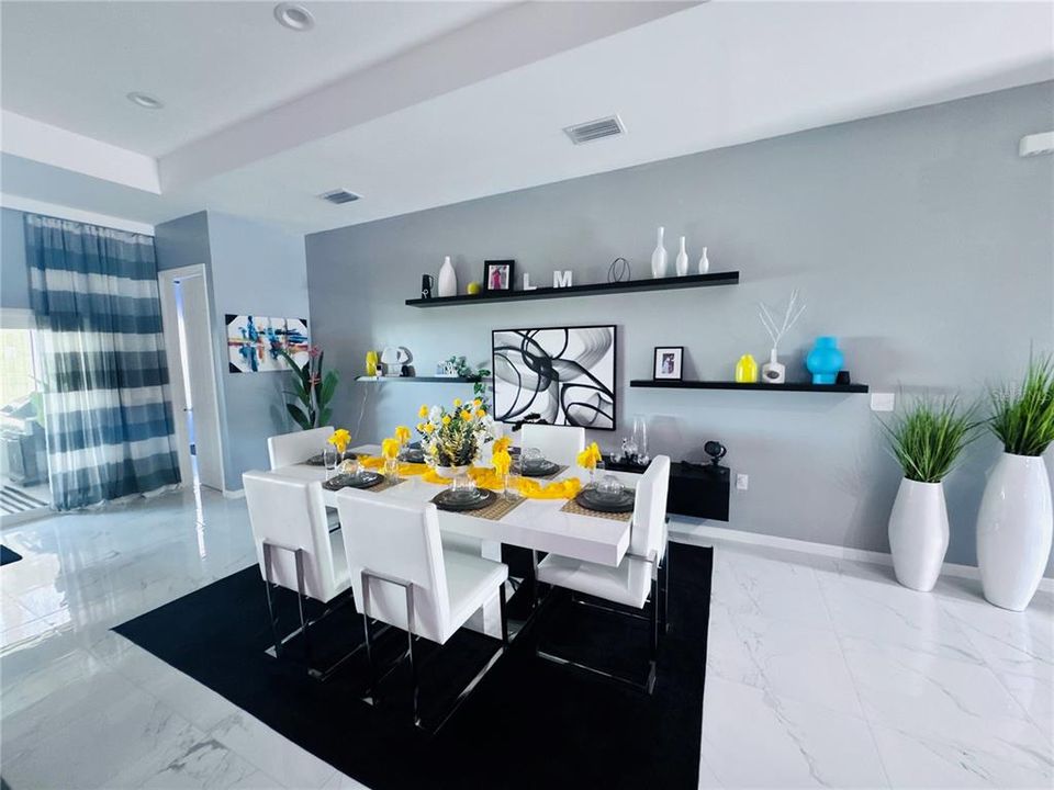 En Venta: $398,000 (2 camas, 2 baños, 1961 Pies cuadrados)