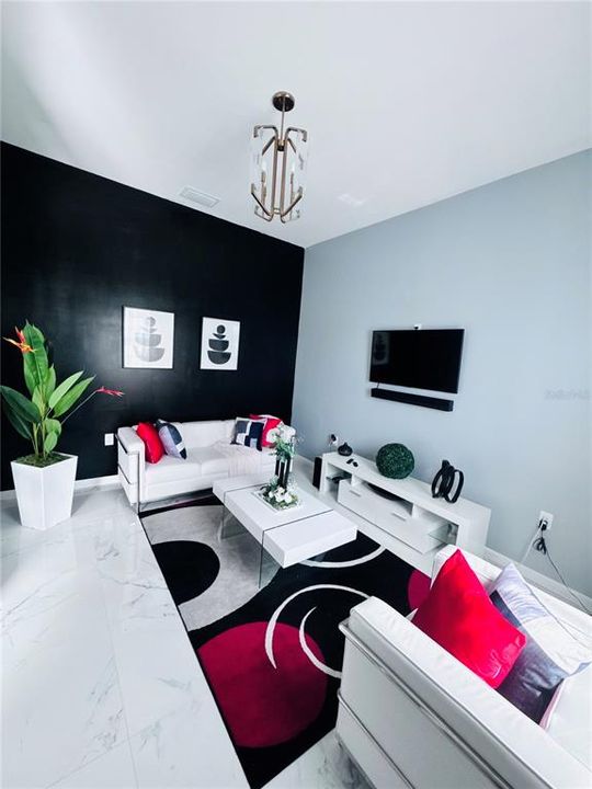 En Venta: $398,000 (2 camas, 2 baños, 1961 Pies cuadrados)