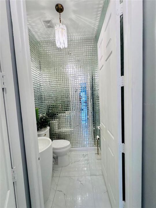 En Venta: $398,000 (2 camas, 2 baños, 1961 Pies cuadrados)