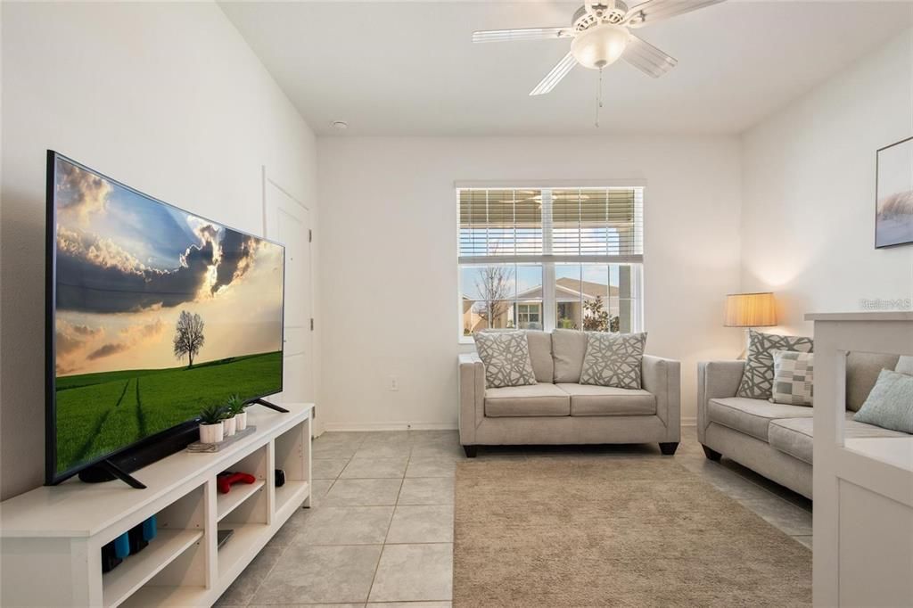 For Rent: $2,200 (4 beds, 2 baths, 1509 Square Feet)