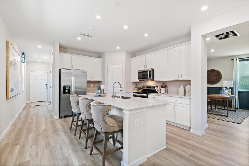 For Sale: $374,990 (3 beds, 2 baths, 1895 Square Feet)