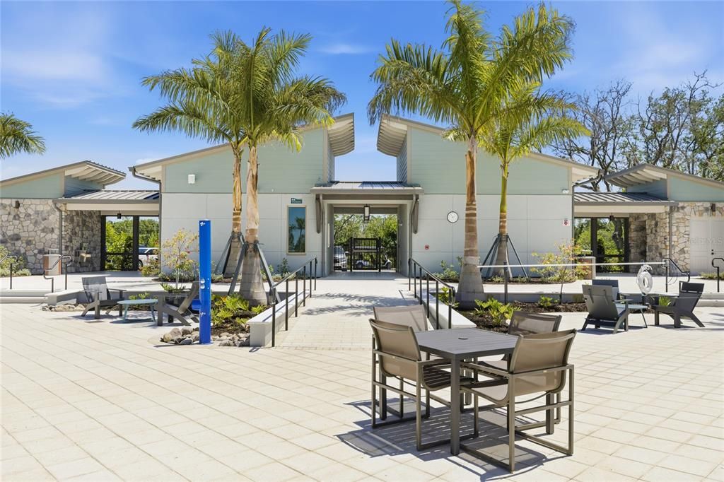 For Sale: $425,000 (3 beds, 2 baths, 1953 Square Feet)