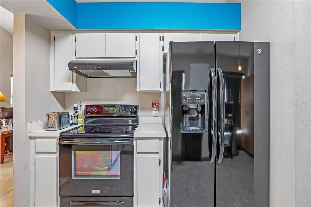 Под контрактом: $295,000 (3 спален, 2 ванн, 1256 Квадратных фут)