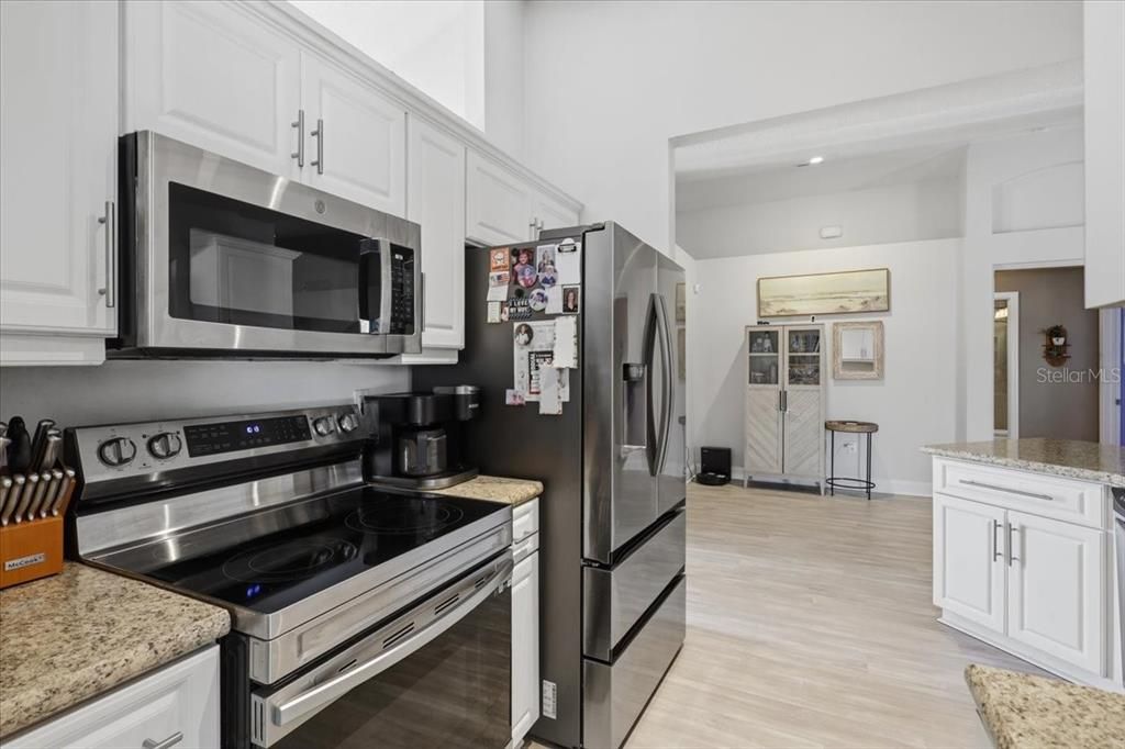 For Sale: $434,000 (3 beds, 2 baths, 1740 Square Feet)
