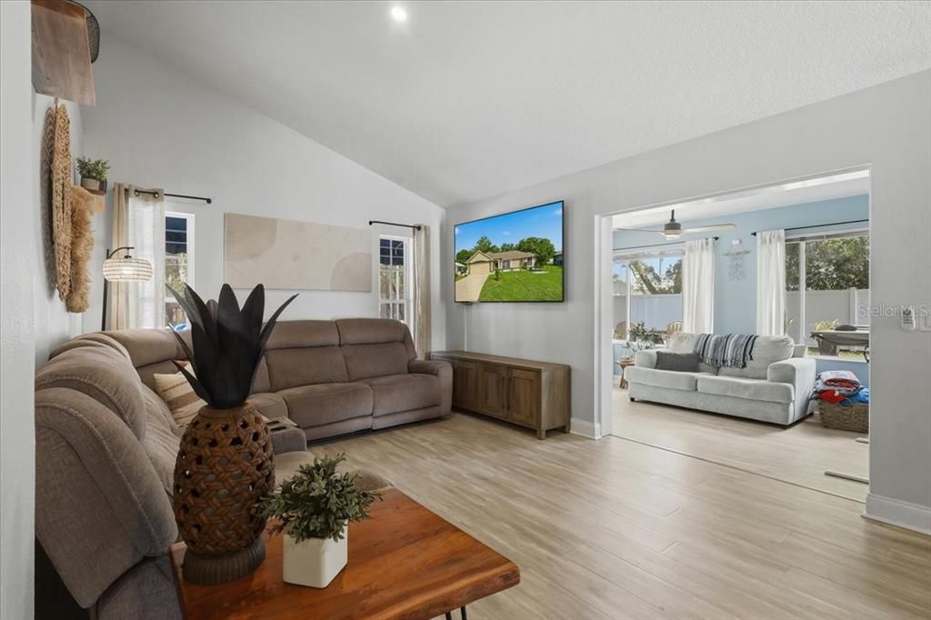 For Sale: $434,000 (3 beds, 2 baths, 1740 Square Feet)