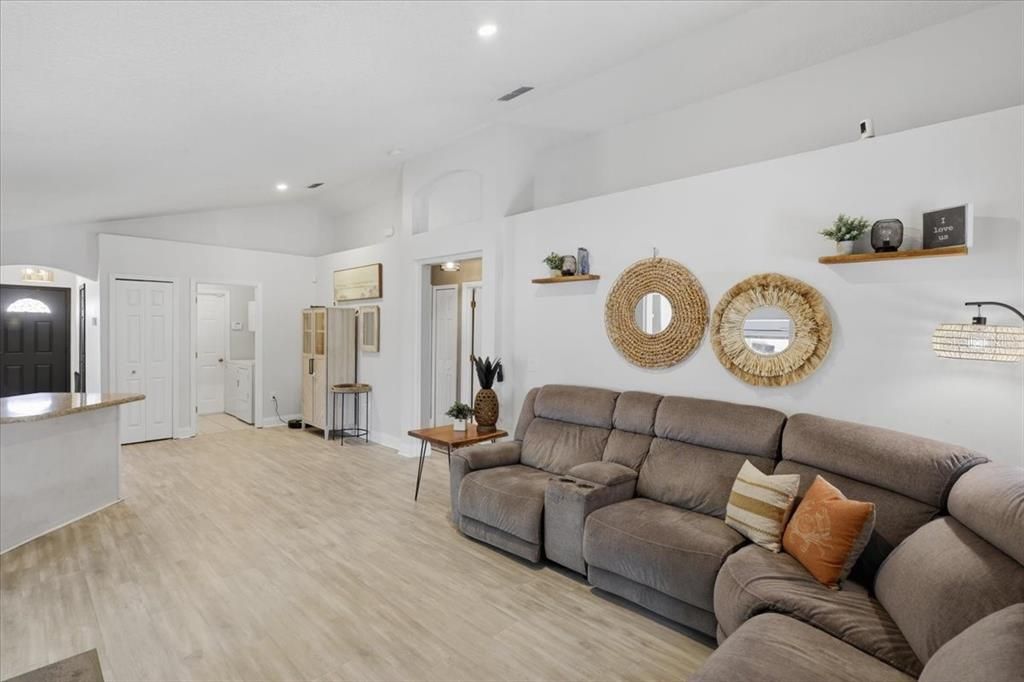 For Sale: $434,000 (3 beds, 2 baths, 1740 Square Feet)