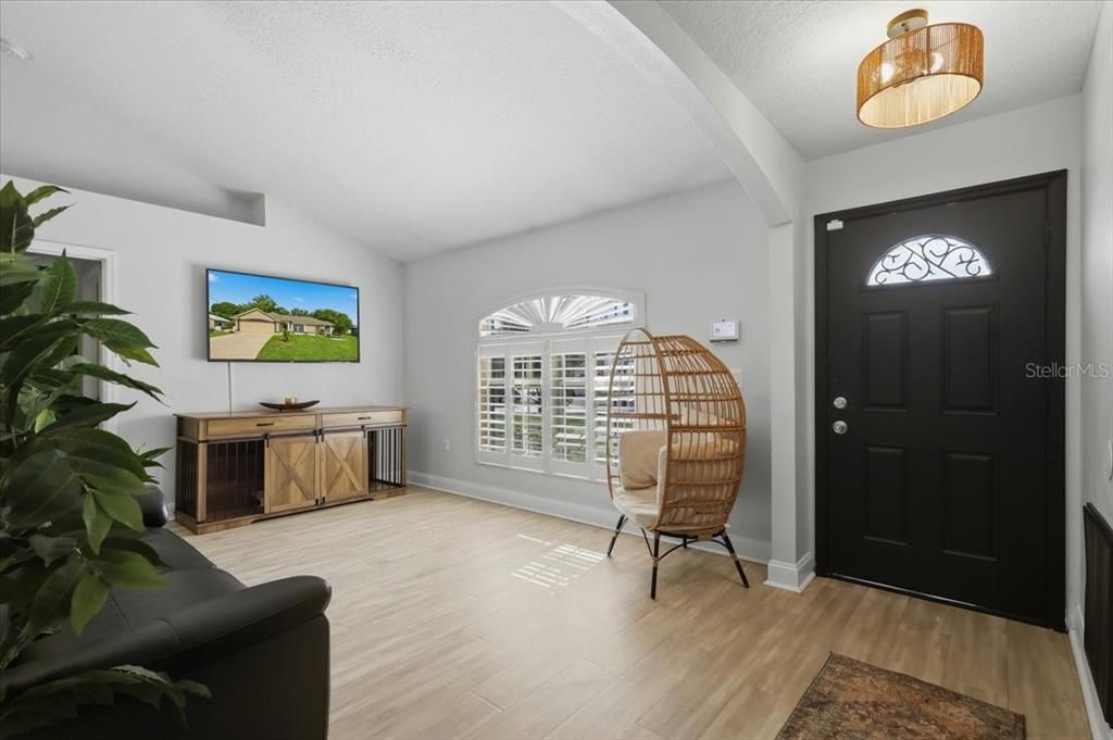 For Sale: $434,000 (3 beds, 2 baths, 1740 Square Feet)