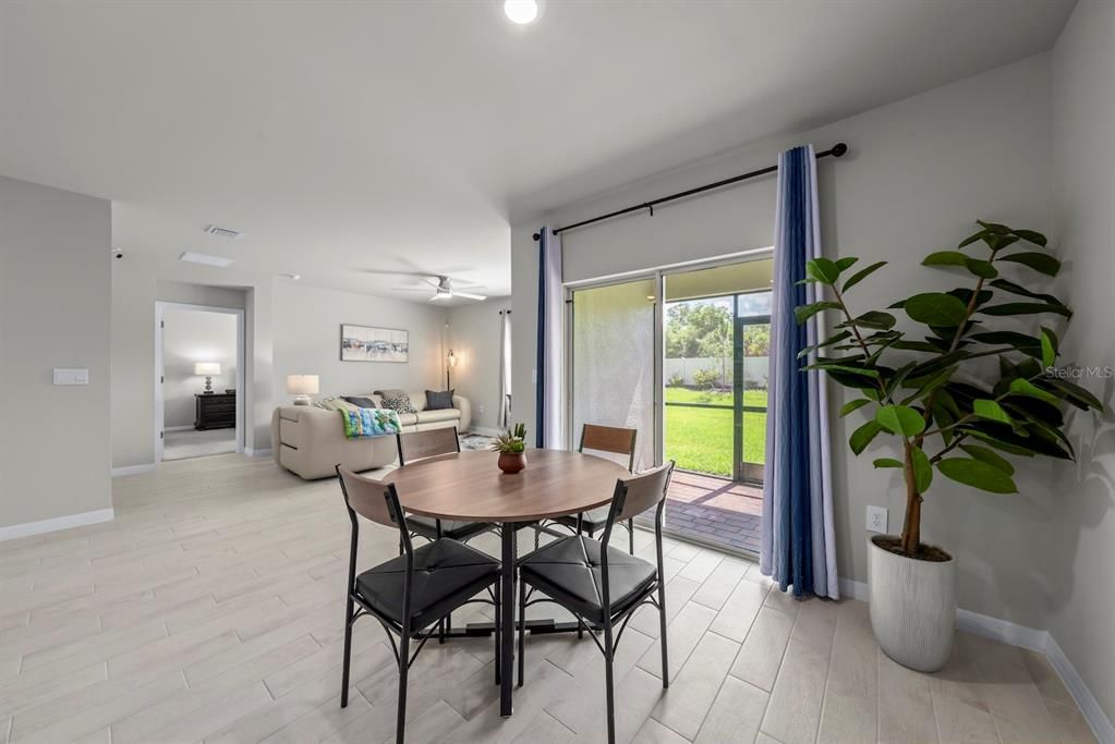 En Venta: $349,000 (4 camas, 2 baños, 1846 Pies cuadrados)