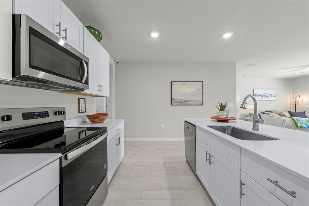En Venta: $349,000 (4 camas, 2 baños, 1846 Pies cuadrados)