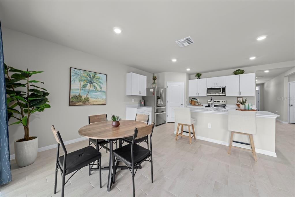 En Venta: $349,000 (4 camas, 2 baños, 1846 Pies cuadrados)