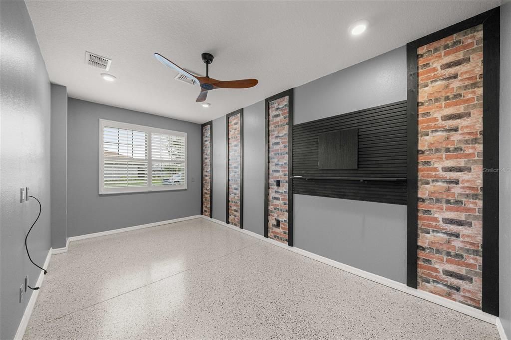 For Sale: $408,630 (2 beds, 2 baths, 2369 Square Feet)