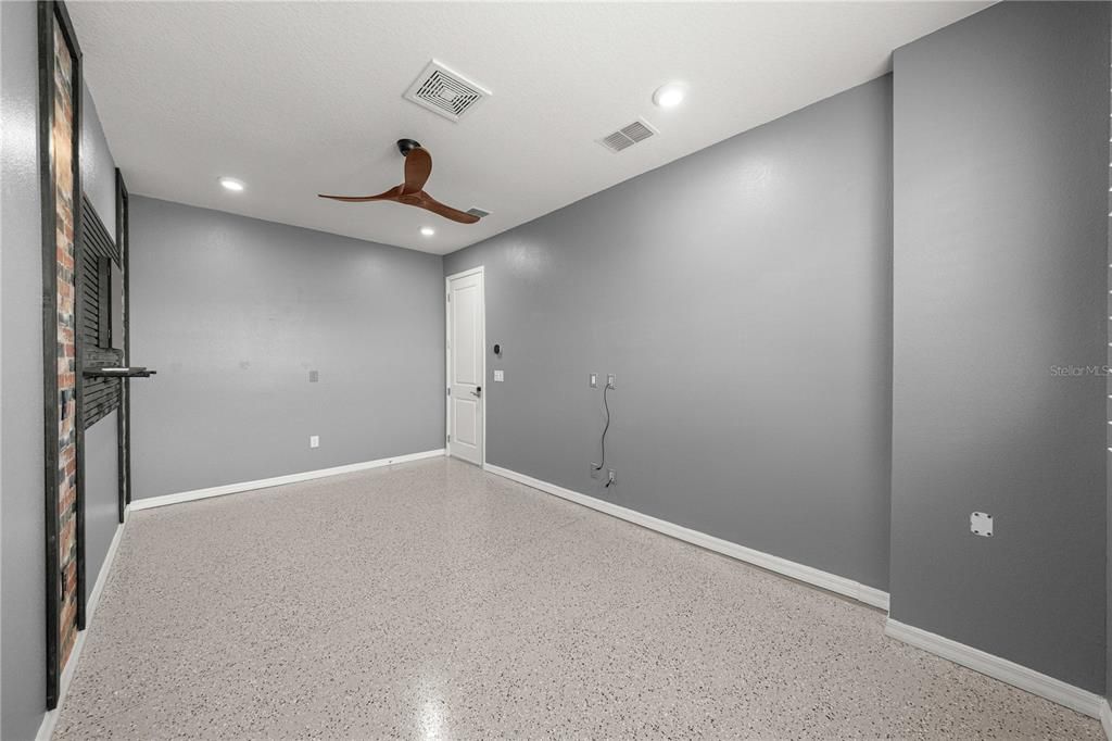 For Sale: $408,630 (2 beds, 2 baths, 2369 Square Feet)