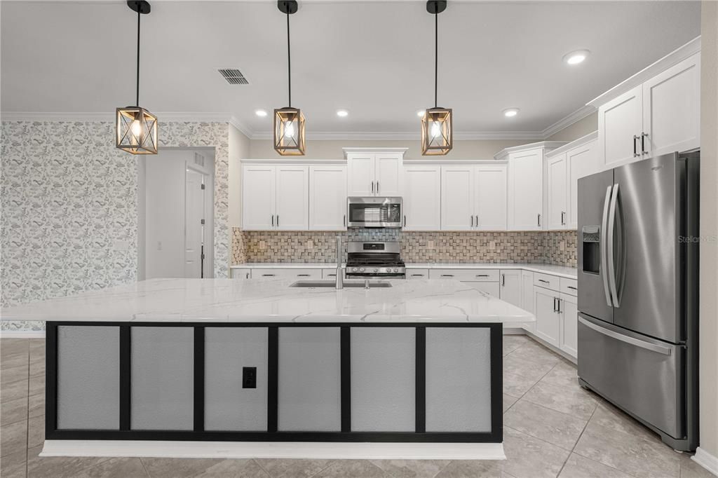 For Sale: $408,630 (2 beds, 2 baths, 2369 Square Feet)