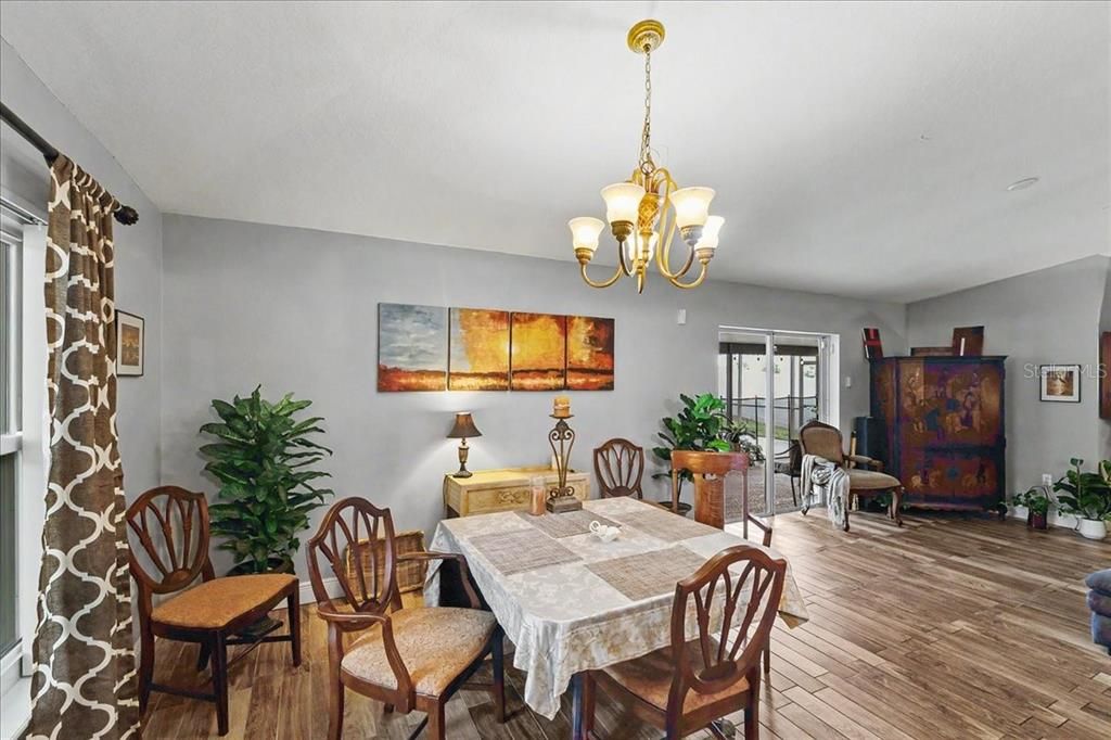 For Sale: $435,000 (3 beds, 2 baths, 1876 Square Feet)