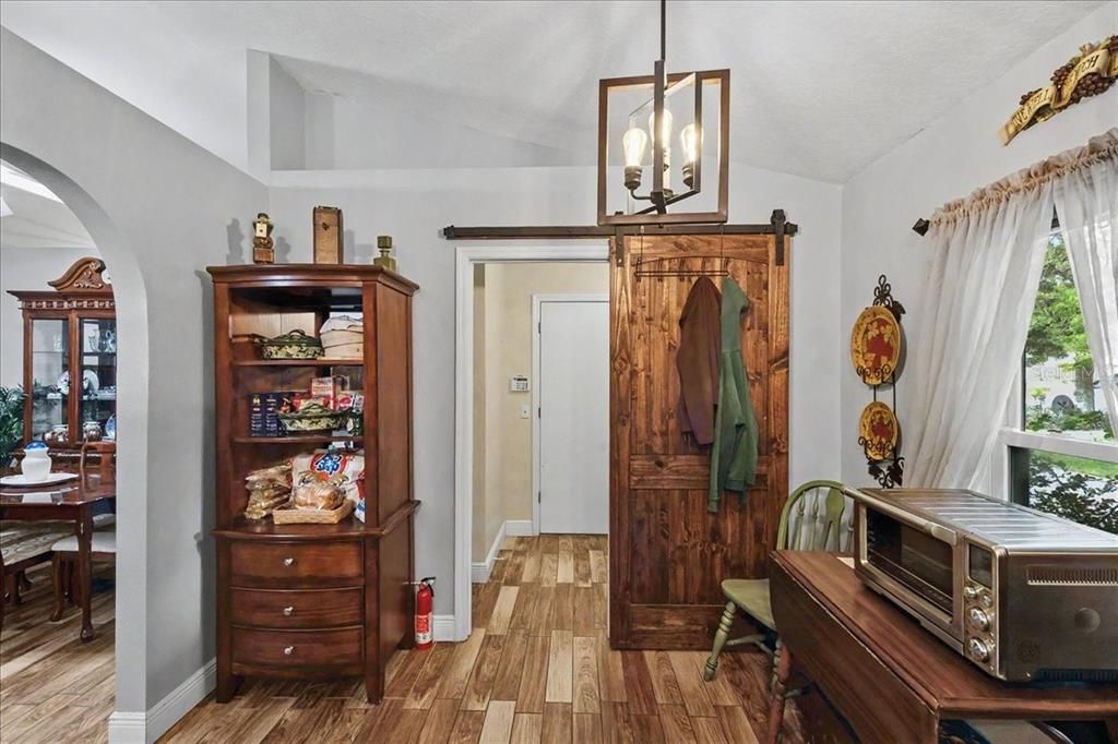For Sale: $435,000 (3 beds, 2 baths, 1876 Square Feet)