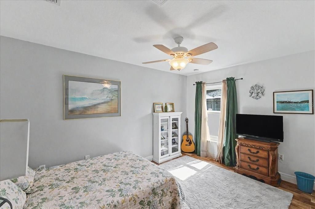 For Sale: $435,000 (3 beds, 2 baths, 1876 Square Feet)