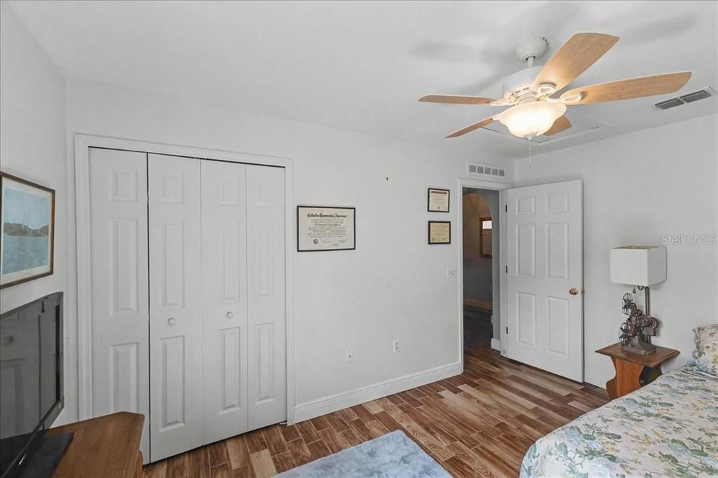For Sale: $435,000 (3 beds, 2 baths, 1876 Square Feet)