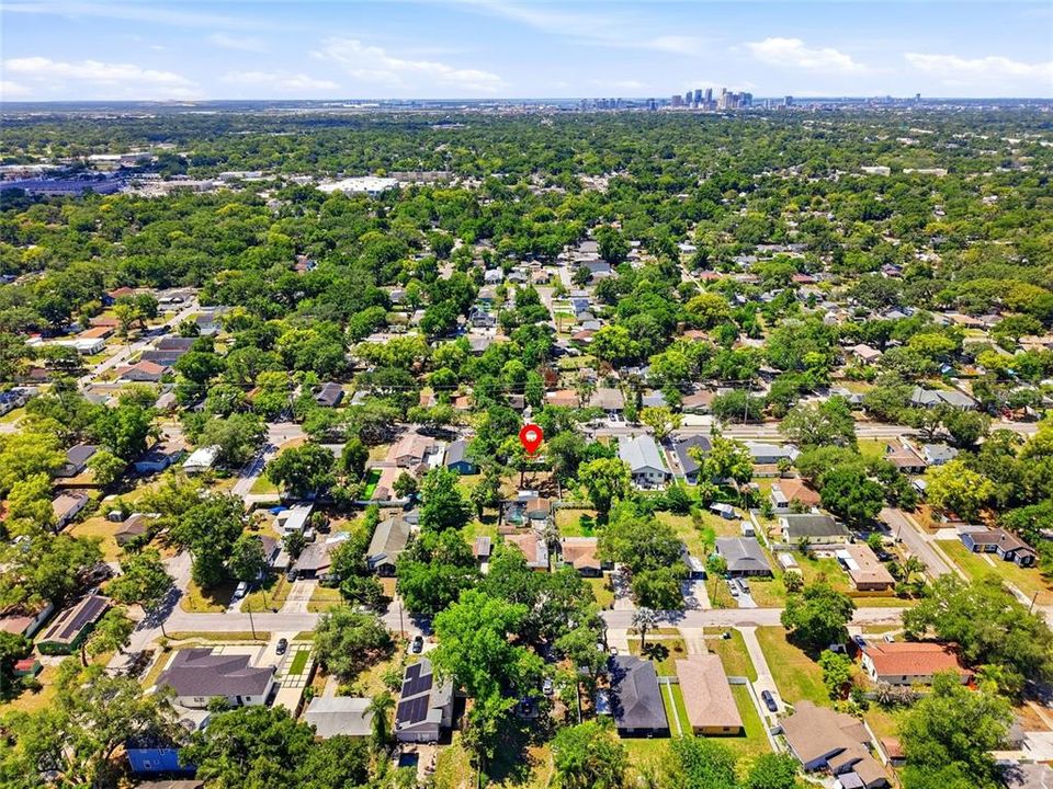 For Sale: $350,000 (3 beds, 2 baths, 1086 Square Feet)