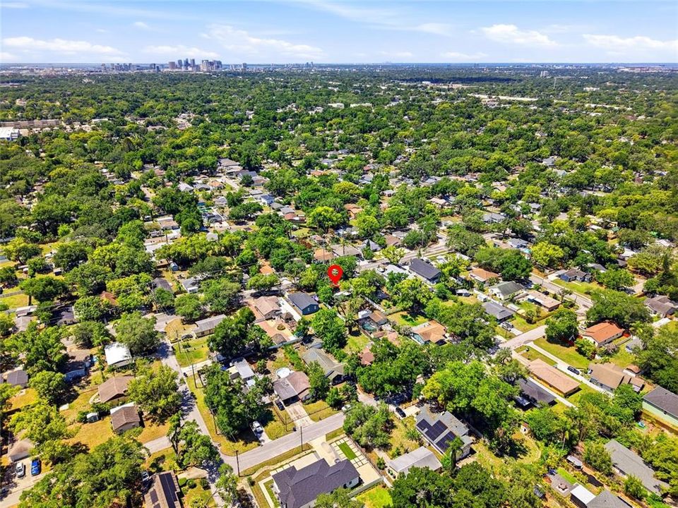 For Sale: $350,000 (3 beds, 2 baths, 1086 Square Feet)