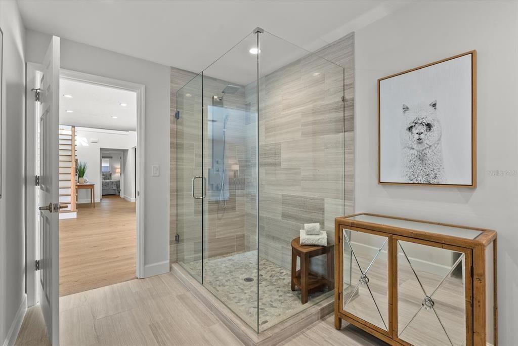 En Venta: $3,795,000 (4 camas, 3 baños, 4161 Pies cuadrados)