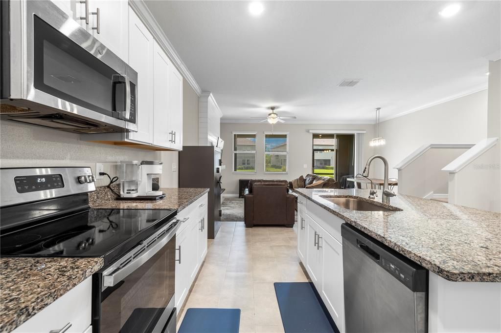 For Sale: $275,000 (3 beds, 2 baths, 1760 Square Feet)
