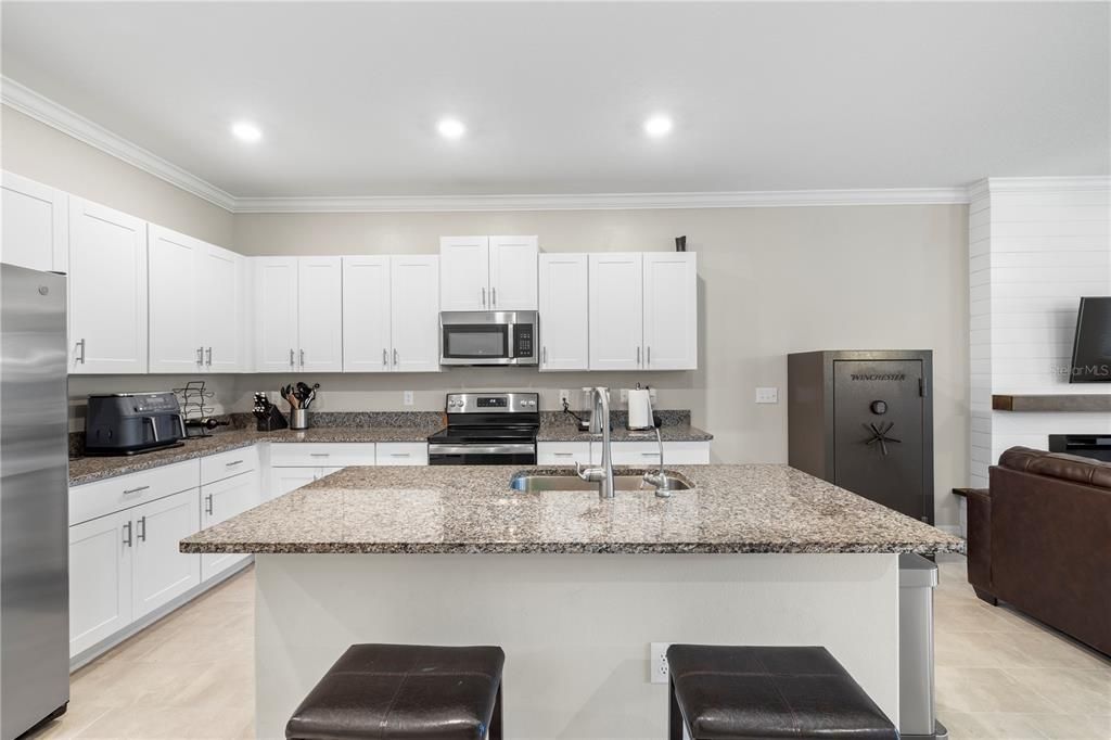For Sale: $275,000 (3 beds, 2 baths, 1760 Square Feet)