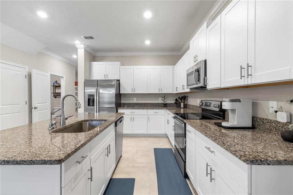 For Sale: $275,000 (3 beds, 2 baths, 1760 Square Feet)