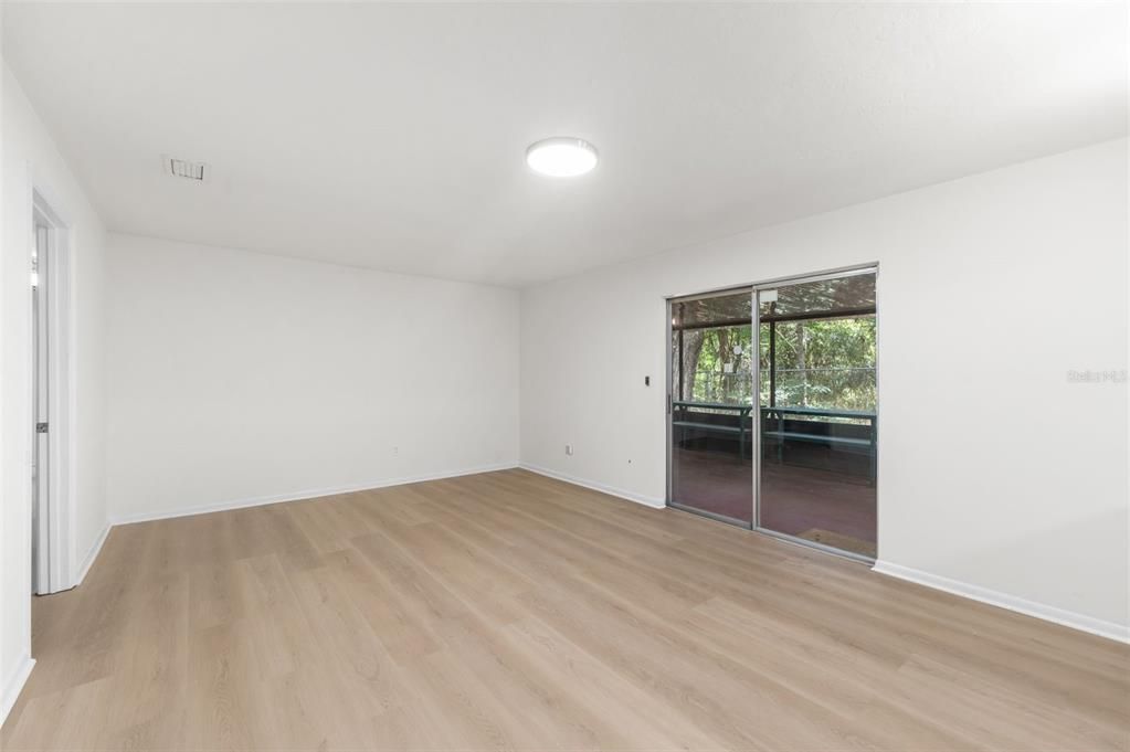 For Sale: $379,000 (4 beds, 2 baths, 2300 Square Feet)