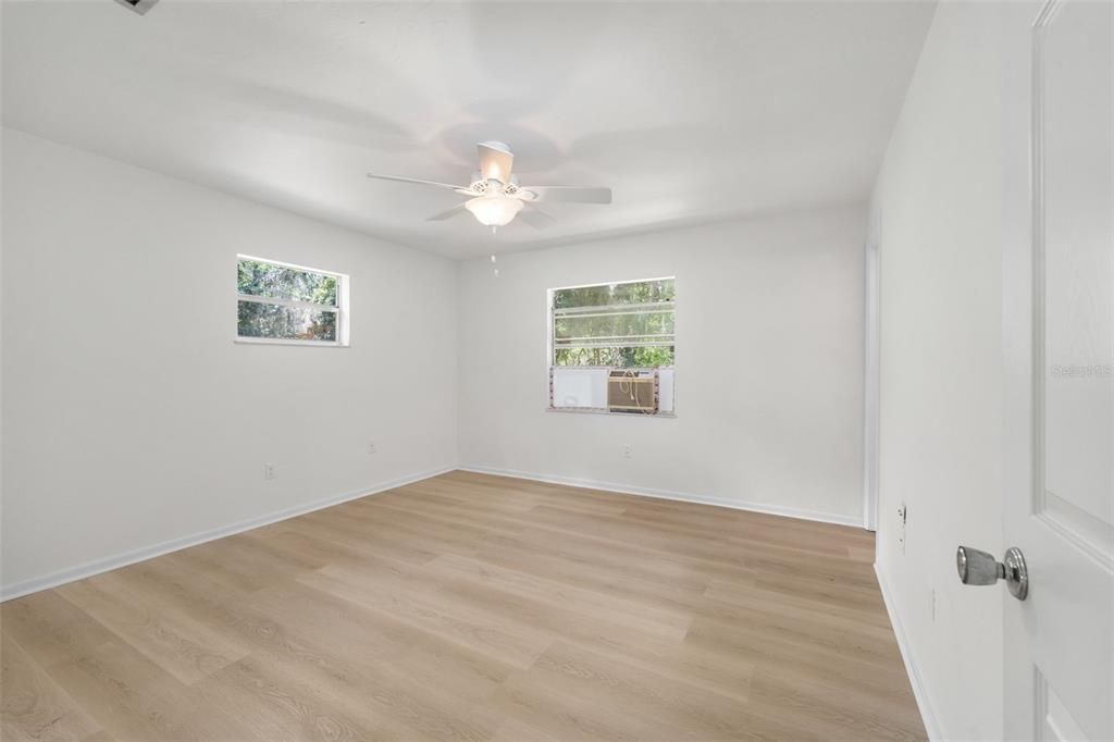 For Sale: $379,000 (4 beds, 2 baths, 2300 Square Feet)