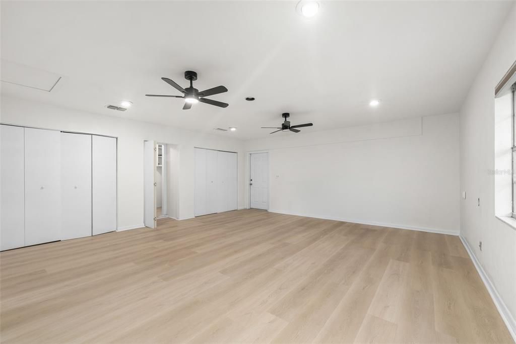 For Sale: $379,000 (4 beds, 2 baths, 2300 Square Feet)
