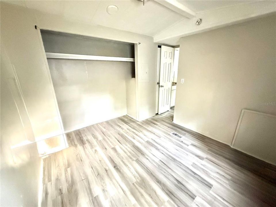 For Rent: $1,150 (1 beds, 1 baths, 618 Square Feet)