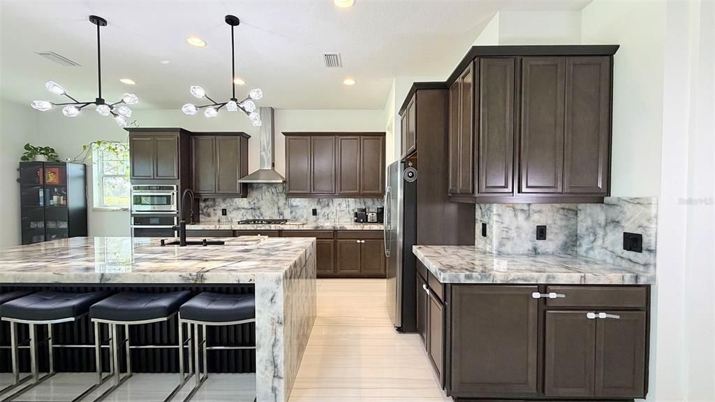 For Sale: $1,059,000 (3 beds, 2 baths, 2794 Square Feet)