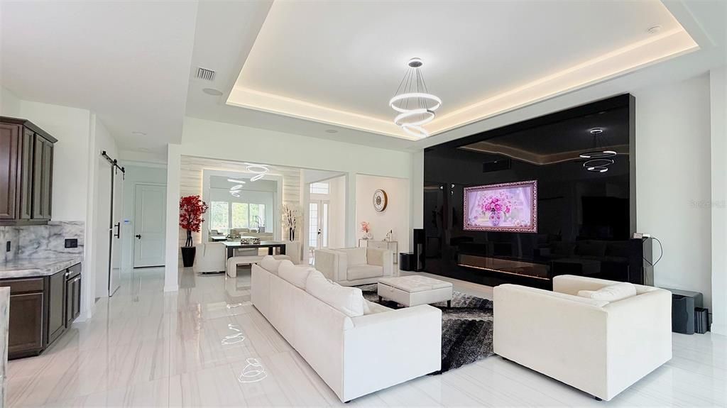For Sale: $1,059,000 (3 beds, 2 baths, 2794 Square Feet)